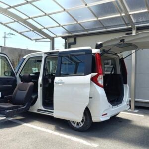 2021 Toyota Roomy pearl gasoline used car Japan export