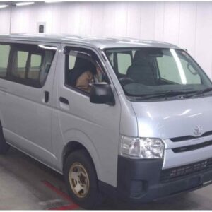 2018 Toyota Hiace Van silver diesel used car Japan export