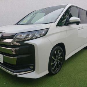 2024 Toyota Noah pearl gasoline used car Japan export