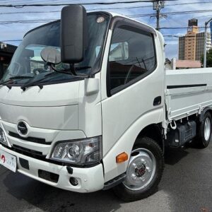 2021 Hino Dutro white diesel used car Japan export