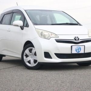 2011 Toyota Ractis pearl gasoline used car Japan export