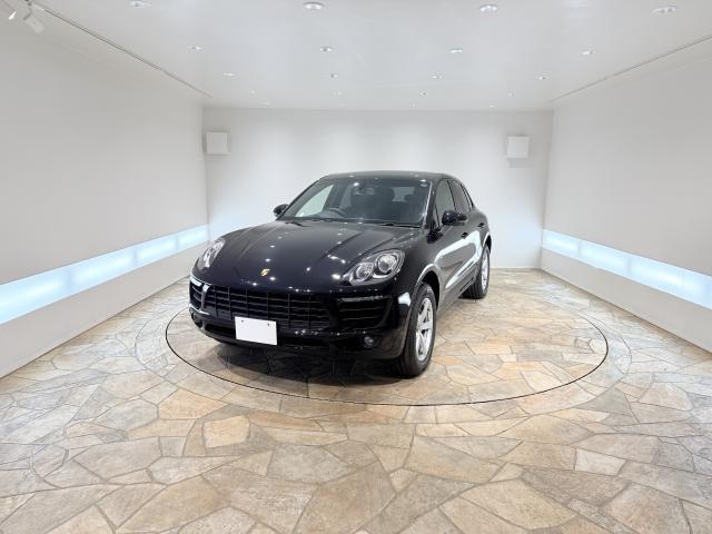 Ref:AUX-24526371 PORSCHE MACAN 2015 1 2015 Porsche Macan black gasoline used car Japan export