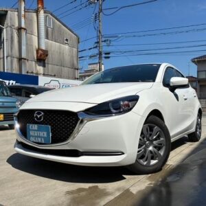 2021 Mazda Mazda2 white gasoline used car Japan export