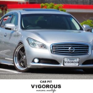 2013 Nissan Cima silver gasoline used car Japan export