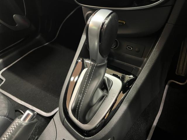 Ref:AUX-24541440 RENAULT LUTECIA 2016 17 Ref:AUX-24541440 RENAULT LUTECIA 2016 - Image 17