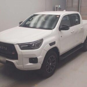 2024 Toyota Hilux pearl diesel used car Japan export