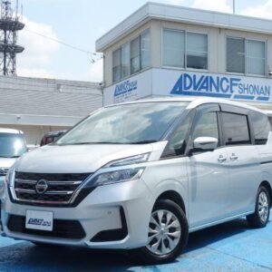 2021 Nissan Serena silver gasoline used car Japan export