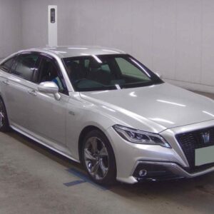 2018 Toyota Crown Hybrid silver gasoline used car Japan export