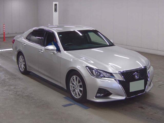 Ref:AUX-24547131 TOYOTA CROWN 2016 1 2016 Toyota Crown silver gasoline used car Japan export