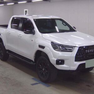 2023 Toyota Hilux pearl diesel used car Japan export