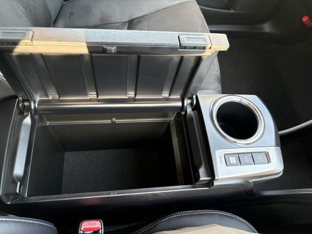 Ref:AUX-24551537 TOYOTA PRIUS ALPHA 2015 19 Ref:AUX-24551537 TOYOTA PRIUS ALPHA 2015 - Image 19