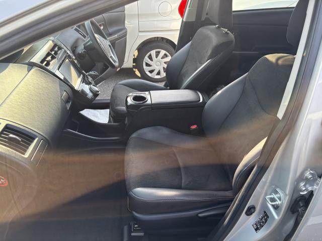 Ref:AUX-24551537 TOYOTA PRIUS ALPHA 2015 8 Ref:AUX-24551537 TOYOTA PRIUS ALPHA 2015 - Image 8