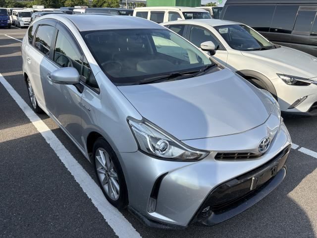 Ref:AUX-24551537 TOYOTA PRIUS ALPHA 2015 1 2015 Toyota Prius Alpha silver hybrid used car Japan export