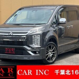 2019 Mitsubishi Delica D:5 gray diesel used car Japan export