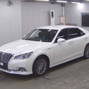 2016 Toyota Crown Hybrid pearl gasoline used car Japan export