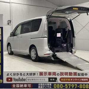 2014 Nissan Serena silver gasoline used car Japan export