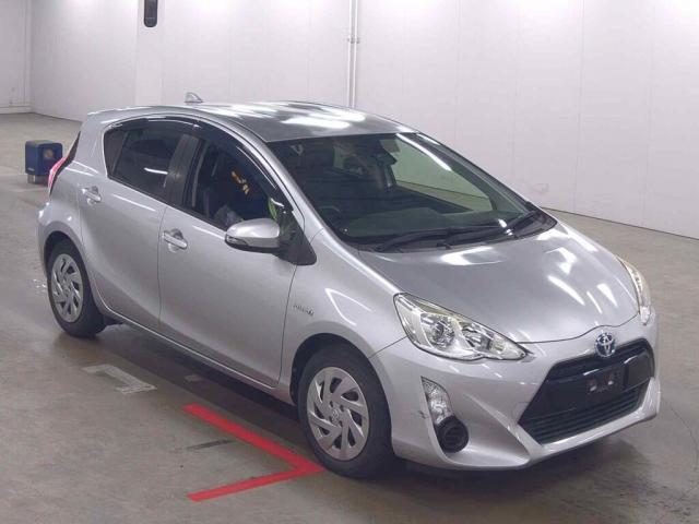 Ref:AUX-24567348 TOYOTA AQUA 2015 1 2015 Toyota Aqua silver gasoline used car Japan export
