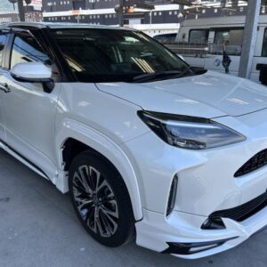 2021 Toyota Yaris Cross pearl hybrid used car Japan export