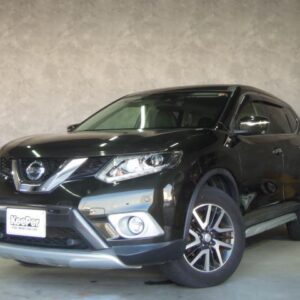 2014 Nissan X-Trail green gasoline used car Japan export