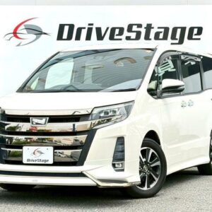 2018 Toyota Noah pearl gasoline used car Japan export