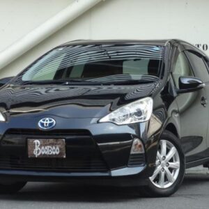 2014 Toyota Aqua black hybrid used car Japan export