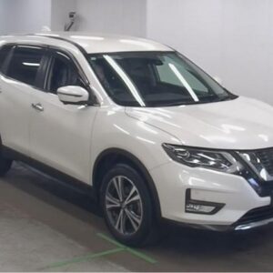 2017 Nissan X-Trail pearl gasoline used car Japan export
