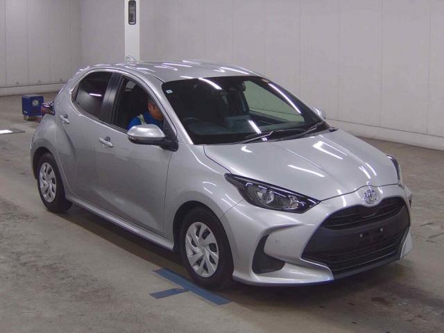 Ref:AUX-24582080 TOYOTA YARIS 2023 1 2023 Toyota Yaris silver gasoline used car Japan export