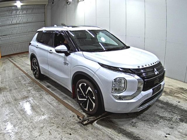 Ref:AUX-24585743 MITSUBISHI OUTLANDER PHEV 2022 1 2022 Mitsubishi Outlander Phev pearl gasoline used car Japan export
