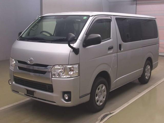 Ref:AUX-24587398 TOYOTA HIACE VAN 2018 1 2018 Toyota Hiace Van silver diesel used car Japan export