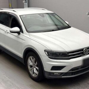 2018 Volkswagen Tiguan white gasoline used car Japan export