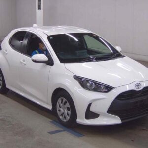 2021 Toyota Yaris white gasoline used car Japan export