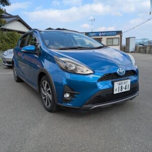 2017 Toyota Aqua blue hybrid used car Japan export