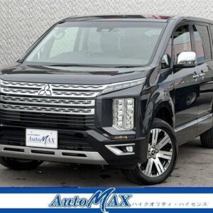 2025 Mitsubishi Delica D:5 gray diesel used car Japan export