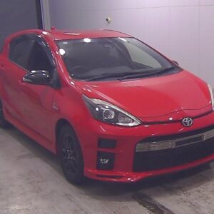 2017 Toyota Aqua red gasoline used car Japan export