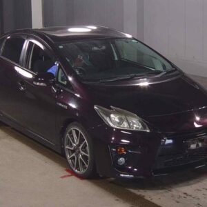 2013 Toyota Prius purple gasoline used car Japan export