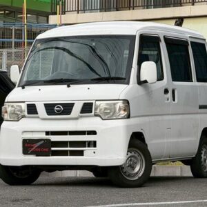 2013 Nissan Nv100Clipper Van white gasoline used car Japan export