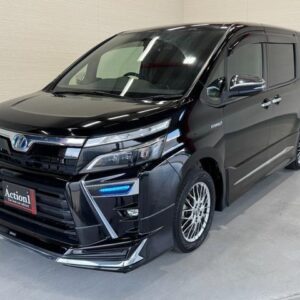 2018 Toyota Voxy black hybrid used car Japan export