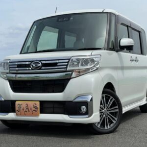 2017 Daihatsu Tanto white gasoline used car Japan export