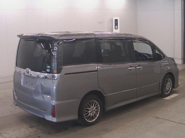 Ref:AUX-24625409 TOYOTA VOXY 2017 6 Ref:AUX-24625409 TOYOTA VOXY 2017 - Image 6