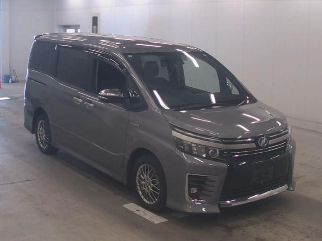 Ref:AUX-24625409 TOYOTA VOXY 2017 1 2017 Toyota Voxy gray gasoline used car Japan export