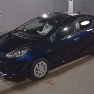 2018 Toyota Aqua blue gasoline used car Japan export