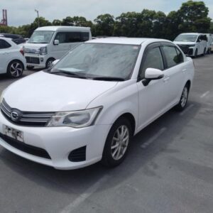 2013 Toyota Corolla Axio white gasoline used car Japan export