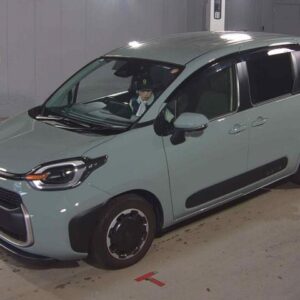2023 Toyota Sienta gray gasoline used car Japan export
