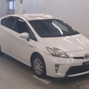 2013 Toyota Prius pearl gasoline used car Japan export