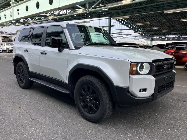 Ref:AUX-24630361 TOYOTA LAND CRUISER 250 2024 1 2024 Toyota Land Cruiser 250 pearl diesel used car Japan export