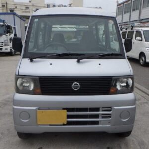 2005 Nissan Nv100Clipper Van silver gasoline used car Japan export