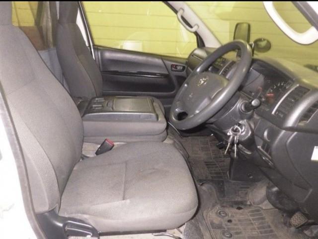 Ref:AUX-24630687 TOYOTA HIACE VAN 2017 4 Ref:AUX-24630687 TOYOTA HIACE VAN 2017 - Image 4
