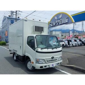 2010 Toyota Dyna Truck white diesel used car Japan export
