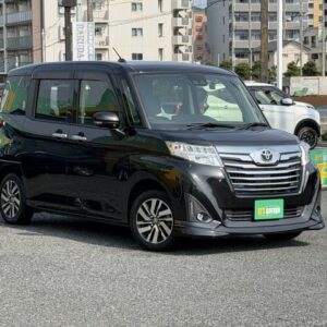 2019 Toyota Roomy black gasoline used car Japan export