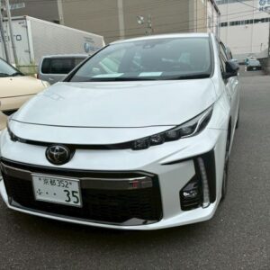 2022 Toyota Prius Phv pearl hybrid used car Japan export